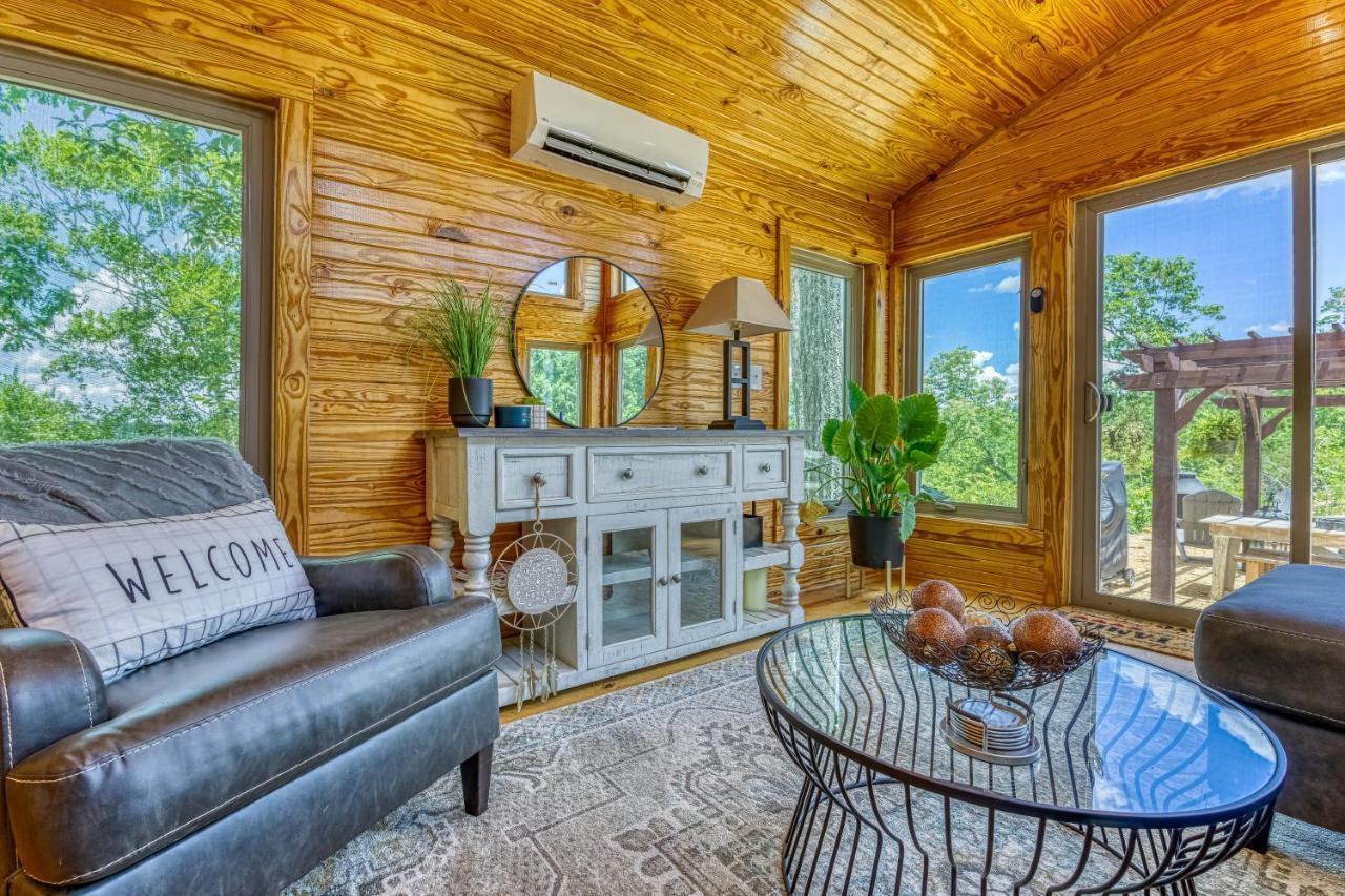 The Gemini-A Dreamy, Waterfront Tiny Cabin Rogersville Exterior photo