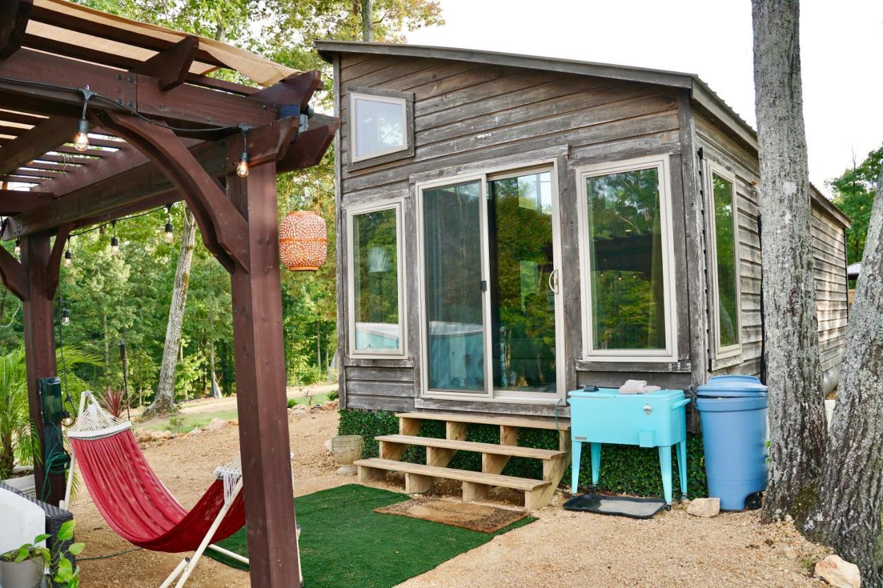 The Gemini-A Dreamy, Waterfront Tiny Cabin Rogersville Exterior photo